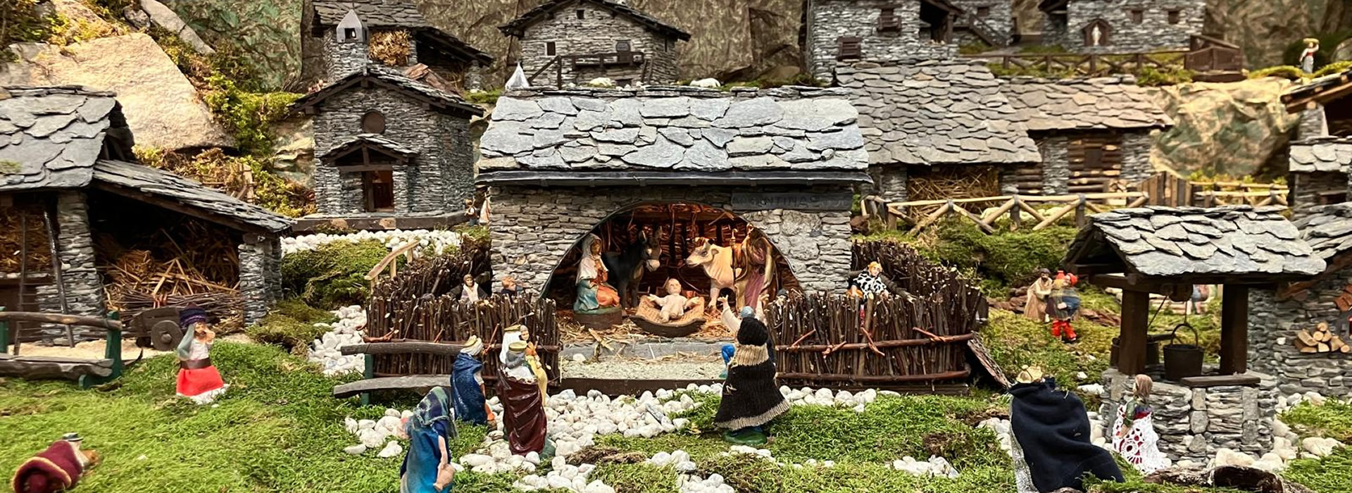 Dettaglio case in pietra del presepe